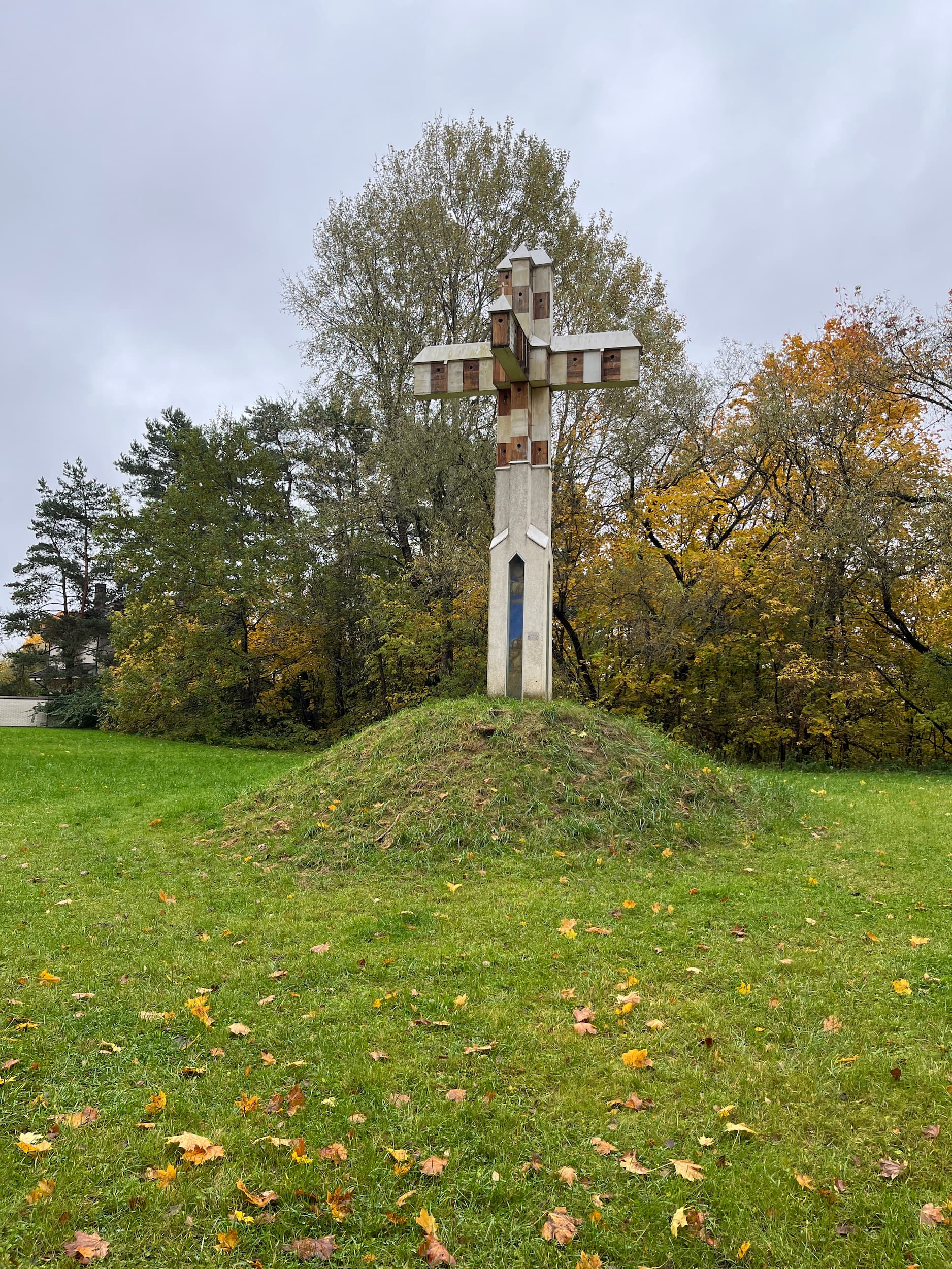Gitenio Umbraso „Čiulbantis kryžius“_Monikos Vaicenavičienės nuotr.