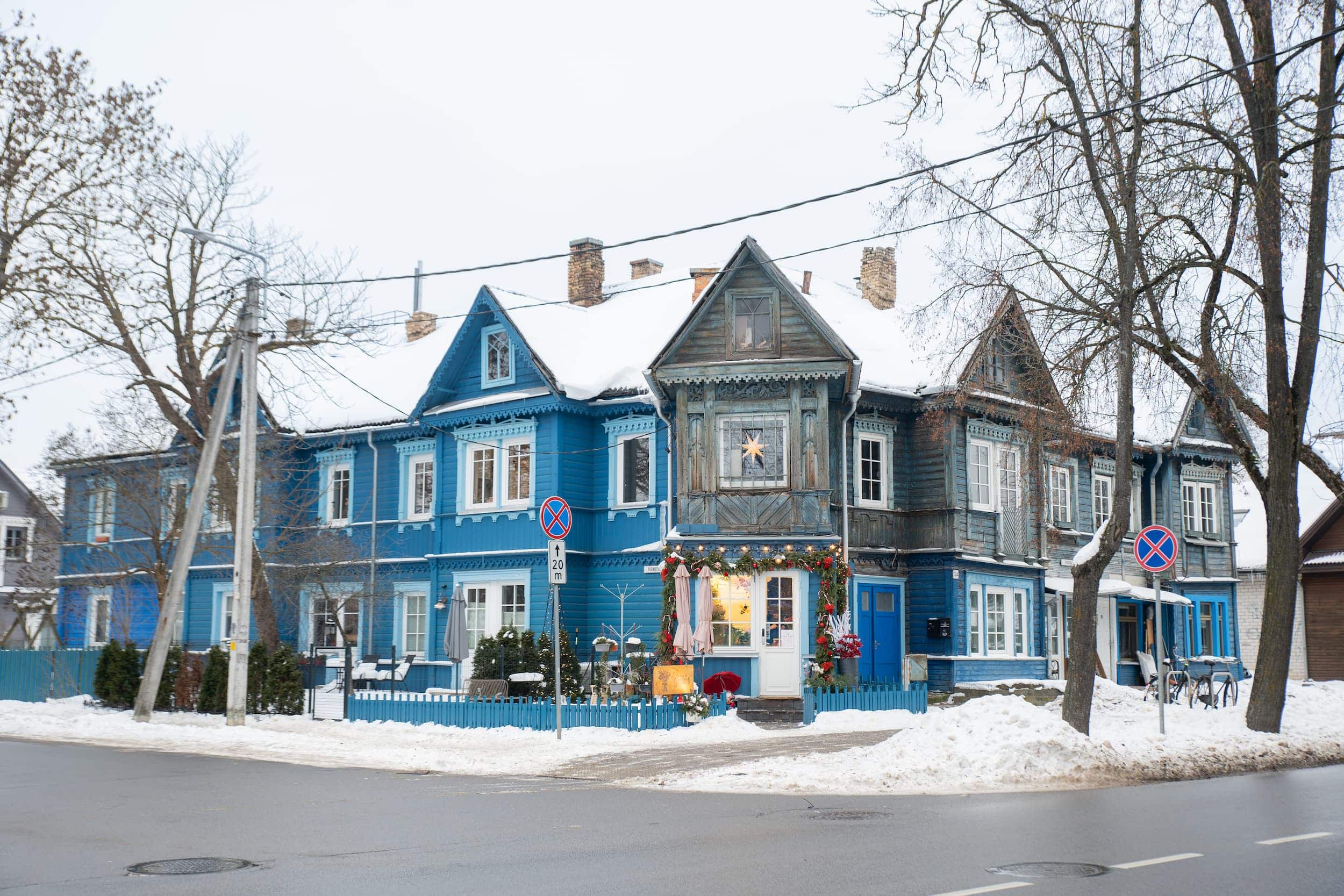 Mėlyni Žvėryno medinukai_Vytautės Ribokaitės nuotr.