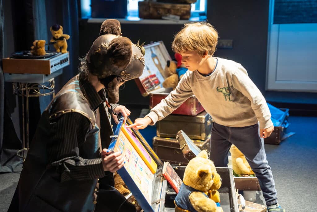 Meškinų muziejus ,,PLUSHY B55" (aut. MoonPhotography)