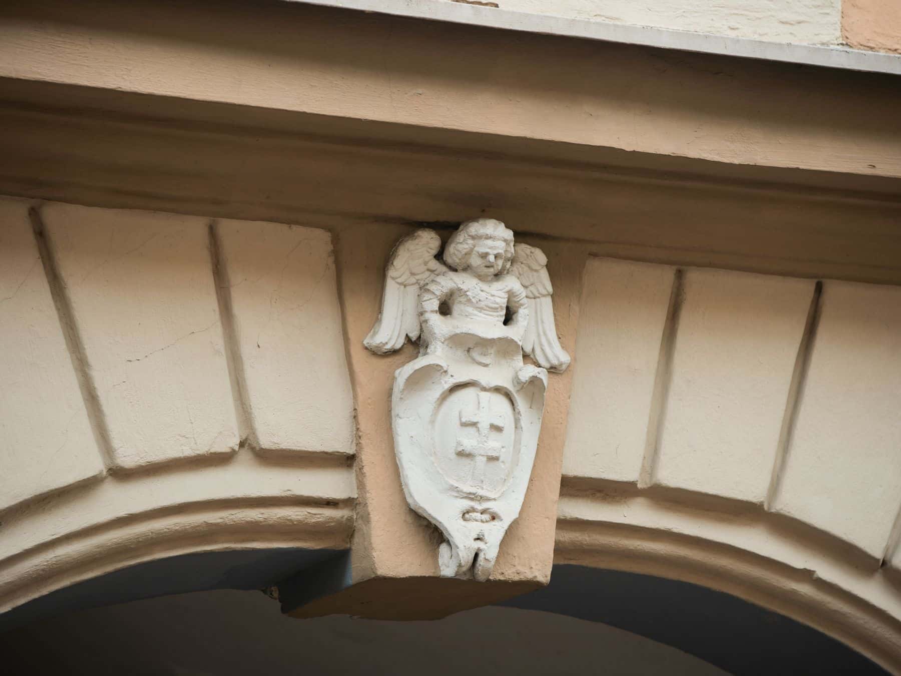 Angeliukas su herbu Bernardinų g._nuotr. V. Ribokaitės